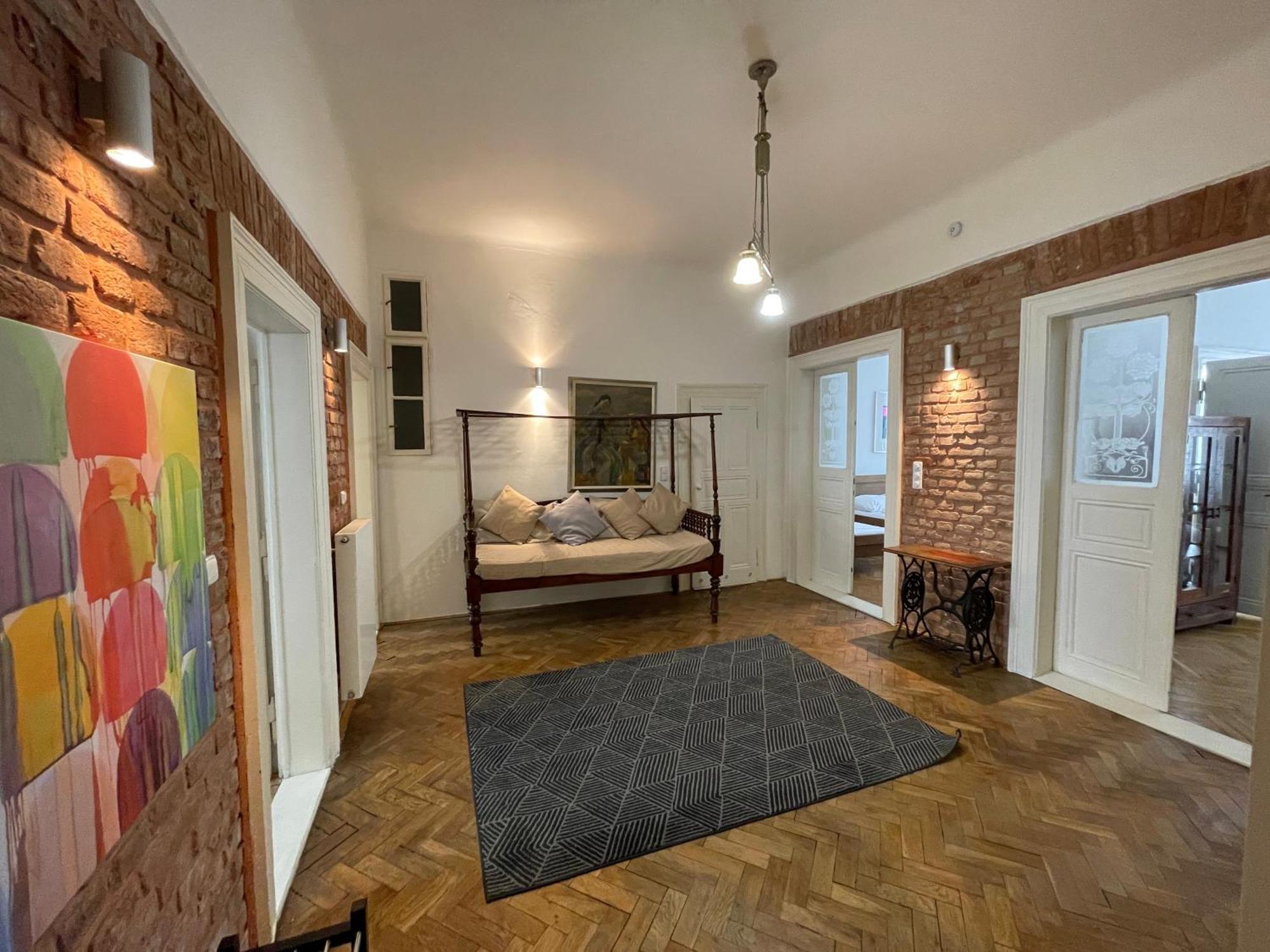 Charles Bridge Premium Residence, Prague
