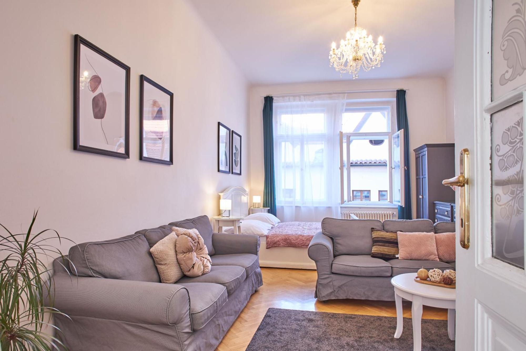 Charles Bridge Premium Residence — Photos 3
